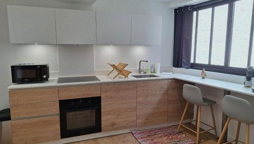 La Maisonnette Notre Dame - Terrasse privative - Hypercentre - 50m Bords de Loire - 4 personnes - Foto 3, stove, dishwasher, toaster