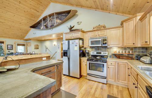 Benoit Lake Escape! Luxe Northwoods Cabin - Foto 7