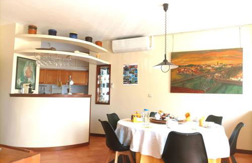 Yellow House - Photo 42