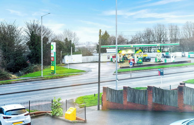 Cosy 2 bed Apt With Free Parking by Oldbury - Foto 10