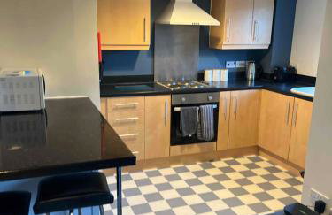 Peaceful 3 BR Flat with A View Near Hospitals-Free Parking - Foto 8