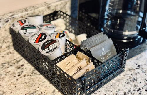 Stylish 3BR with Patio Walk to State Capitol - Foto 23