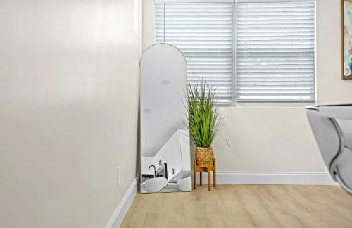 Recently Remodeled Mins from beach+Putting Green - Photo 24