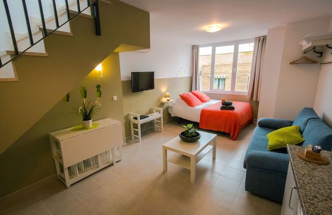 Holidays2Malaga Juan de Mena Apartments - Photo 6