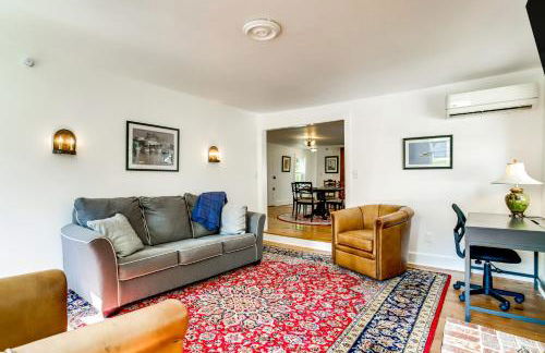 Charming Victorian Farmhouse on Historic Main St - Foto 11