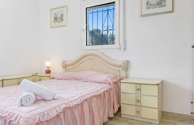 Serene Villa in Lloret de Mar With Private Swimming Pool - Photo 7