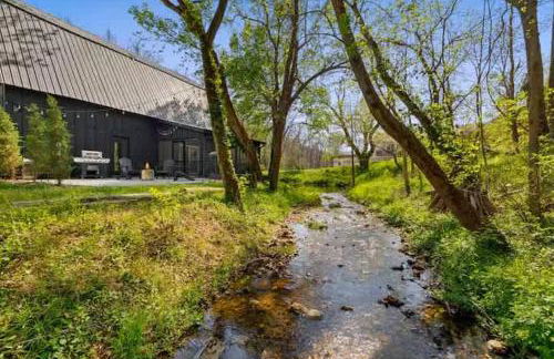 Adventure Barn - On HGTV Fixer to Fab -Access MTB - Foto 78