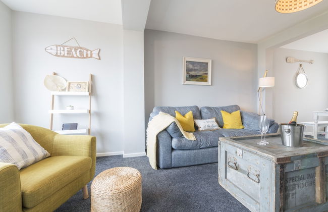 Marina Beach House - Photo 14