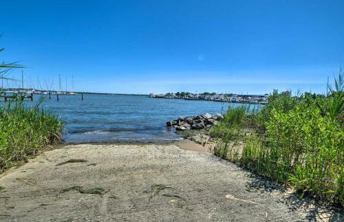 Coastal Edgewater Home with Private Hot Tub! - Foto 41