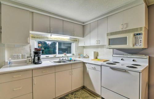 East Tawas Cabin with Lake Huron Access and Views - Foto 11