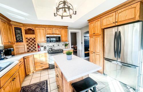 Charming School House with Large Pool - Foto 18