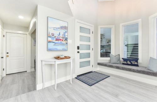 Sunset Island 3 Level Home on the Water sleeps 10 - Photo 14