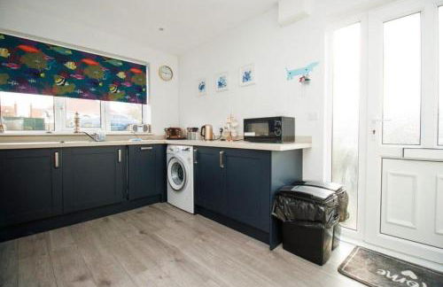 2 Bed Bungalow - Sleeps 4 - Pets - Parking - Wifi - Foto 8