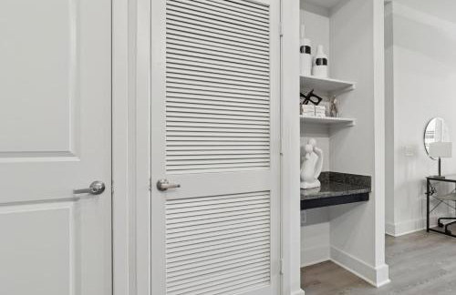 Modern Stylish Suite Design District Dallas - Foto 20