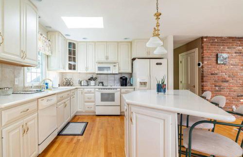 Berkshire Vacation Home in Lee - Pool is Open! - Foto 54