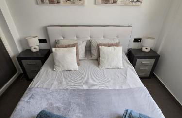 Oasis Beach nice ground floor bungalow overlooking the pool and garden - Foto 17