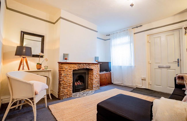 Host Stay Over the Bridge Cottage - Foto 12