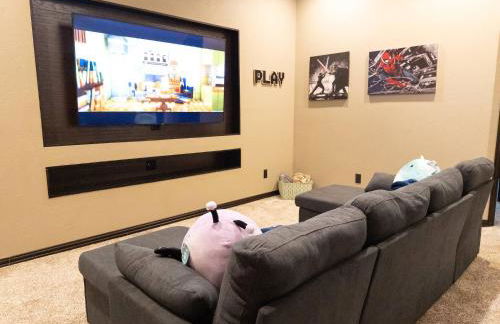 Your Family’s Home Away from Home w/ No Extra Fees - Foto 16