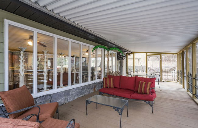 Grand Dream Vacation Home in Nashville 7+ beds! - Photo 44