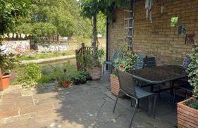 Amazing Location - City of London- 2 Bedroom Stunning Canal View House With Private Garden,Parking & Balcony - Foto 52