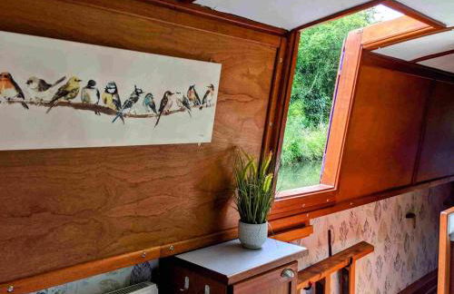 Narrow Escape - 50ft Boat on the Grand Union Canal, near Tring - Photo 8