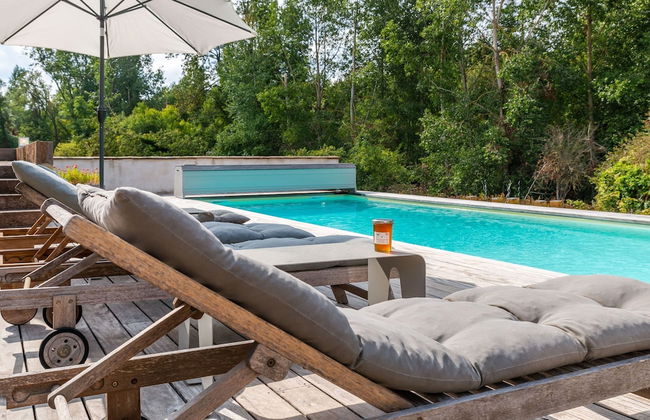 Charming Holiday Home in Yevre-la-ville With Pool - Foto 62