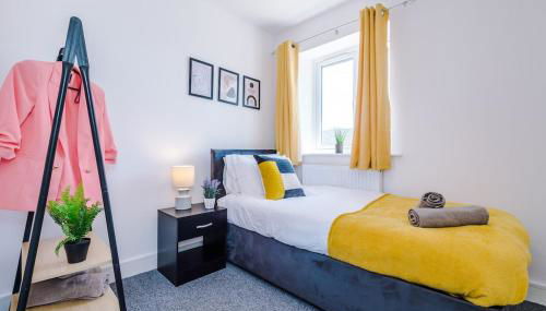 4 BDR House By Eason Stays Short Lets St Helens - Foto 3, Other