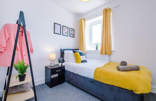 4 BDR House By Eason Stays Short Lets St Helens - Foto 3