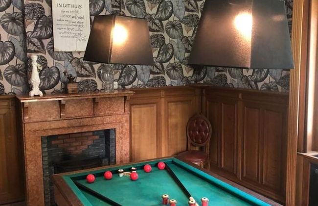 Magnificent Luxury Chateau in Vast Garden with Sauna & Hot Tubs - Photo 56