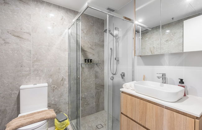 Serain Residences Canberra Centre - Photo 25