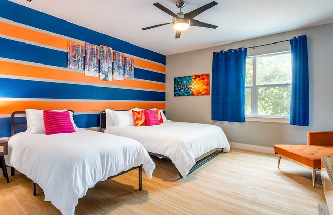 Upstay - East Austin Home w Yard Games Fire Pit - Photo 3