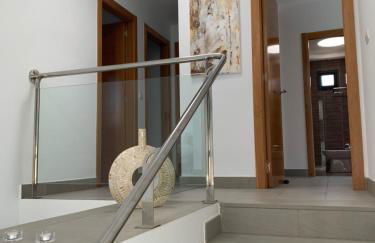 Sea views modern villa for relaxing holidays - Foto 30