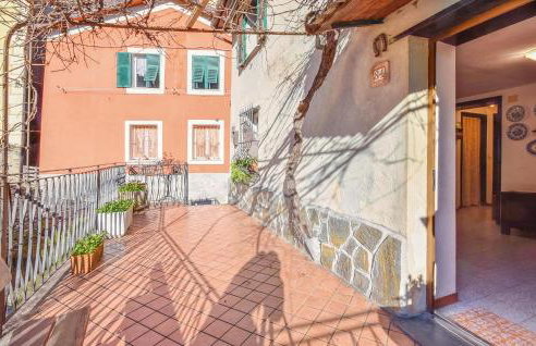 3 Bedroom Cozy Home In Lumarzo - Foto 5