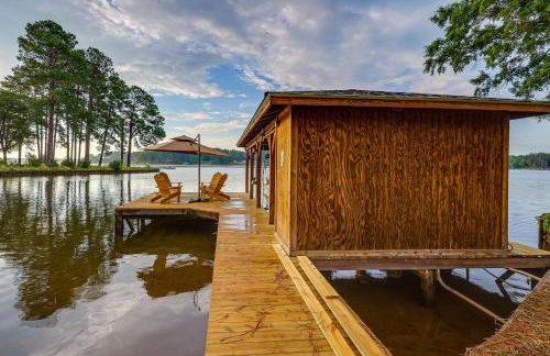 Beautiful Lake Sinclair Retreat with Dock and Deck! - Foto 42