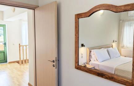 Traditional Lazarata House - Photo 16