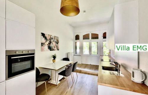 Ferienhaus Villa EMG Velbert nah Düsseldorf Essen Dortmund, Familien Gruppen bis 27 Personen, 3 Küchen, Kaminofen, Terrasse - Photo 39