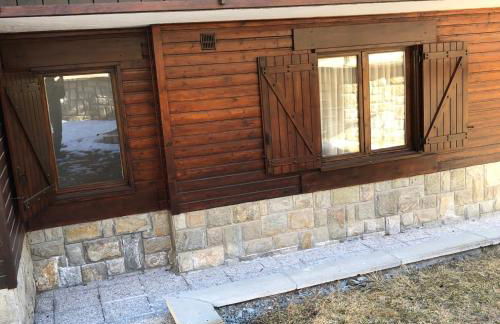 AMPIO MONOLOCALE IN CENTRO CHAMPOLUC - Foto 4