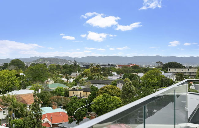 Enfield Sky- Brand New Penthouse - Foto 14