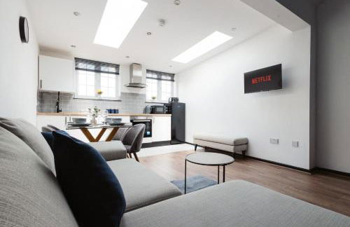 Two Bedroom Executive Pad by Traboule Properties Ltd - Foto 2