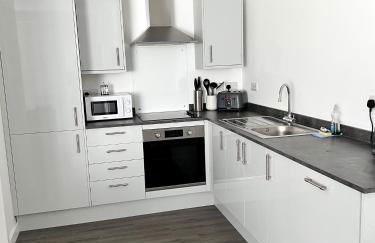 Ascot House Apartments - Photo 9