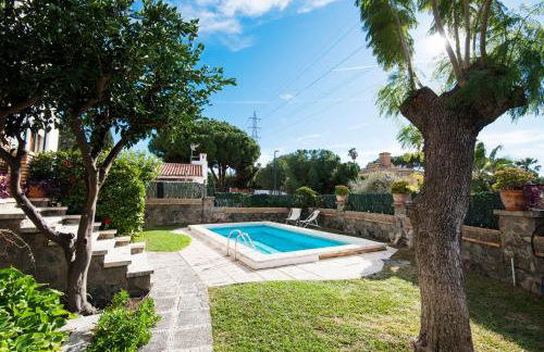 Queen Fabiola Villa, spacius home with private Pool in east Malaga - Photo 78