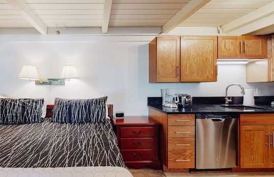 Aspenwood - CoralTree Residence Collection - Photo 16