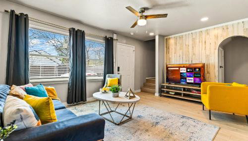 Stylish & Comfy Downtown Gem Irving Parking - Foto 3