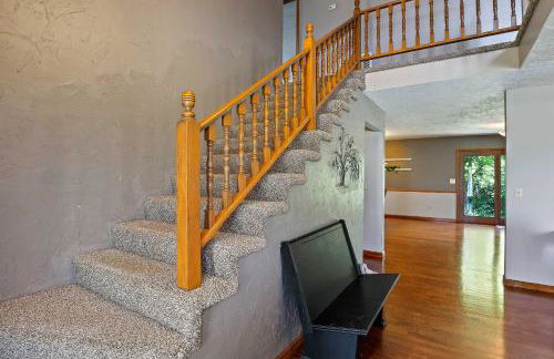 Tranquil Family Home with Yard, 14 Mi to Springfield - Foto 12