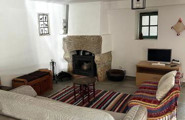 Casa rústica com terraço e jardim - Foto 6