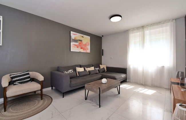 Villa Sophia with private swimmingpool - Photo 1