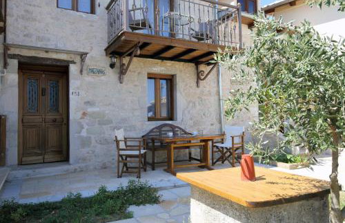 Matzanas House - Photo 1