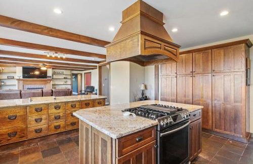 Lakeside Luxury Retreat with Winnipesaukee Views - Foto 28