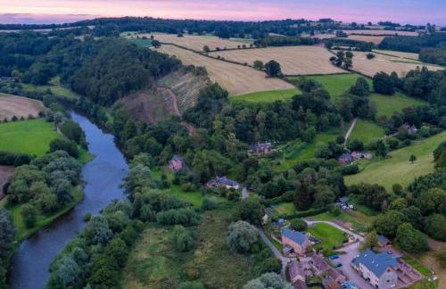 cosy cottage on banks of River Wye - Foto 2