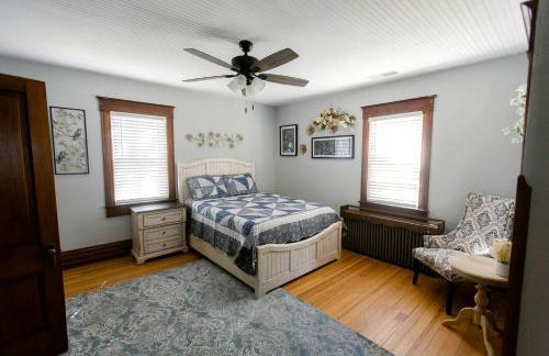 Tranquil Retreat to the Woods: Beautiful Family-Friendly Cottage near Owensville, Missouri - Foto 25